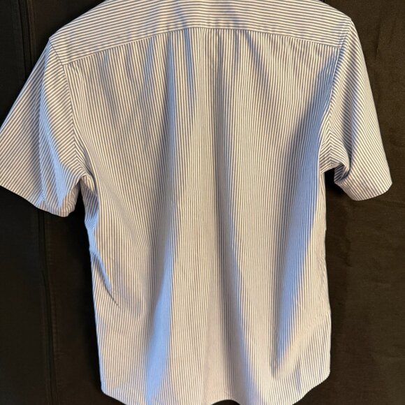 UNIQLO Men’s Short-Sleeve Oxford Shirt – Blue Stripe - Picture 3 of 3
